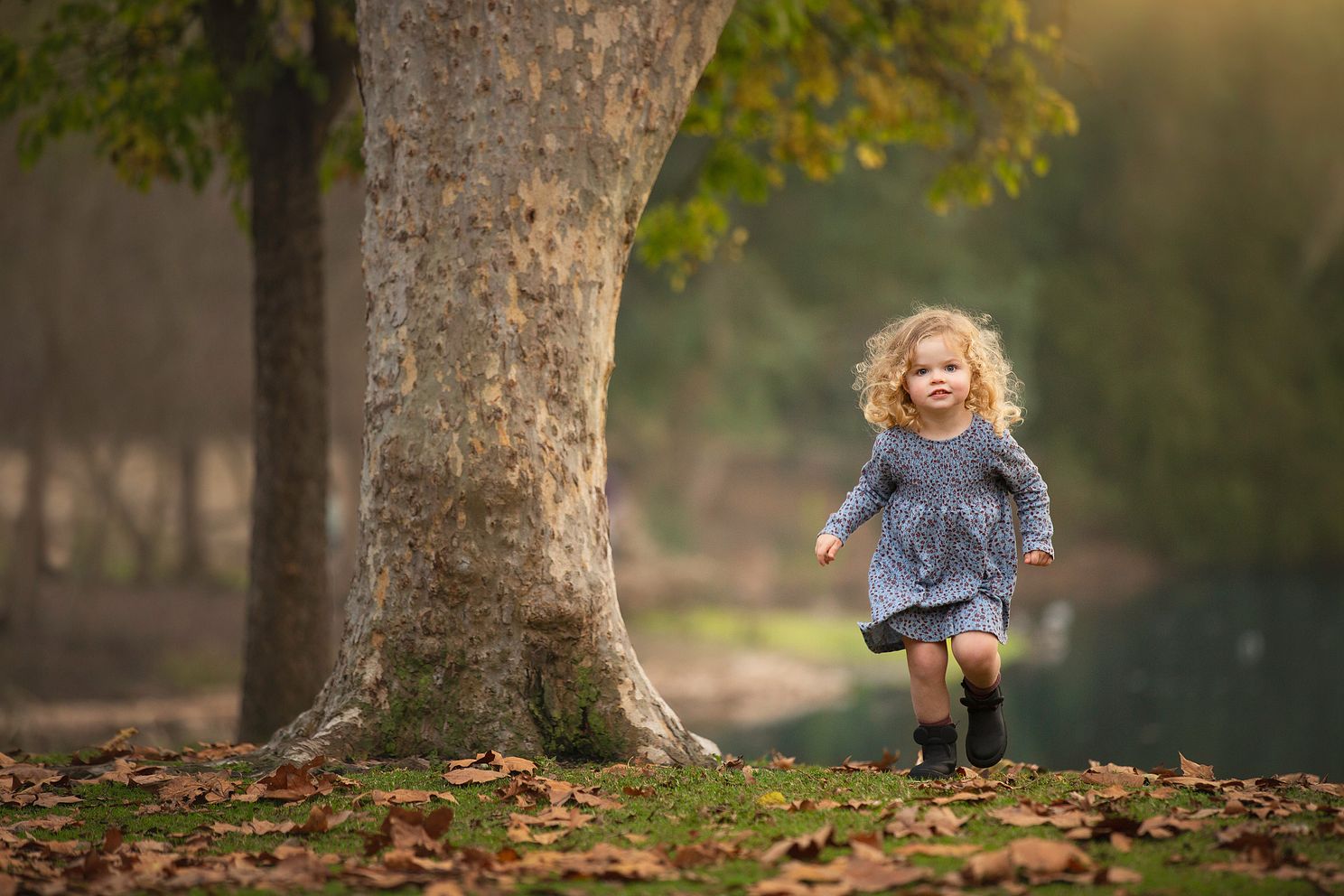 Huntington-child-running-photography