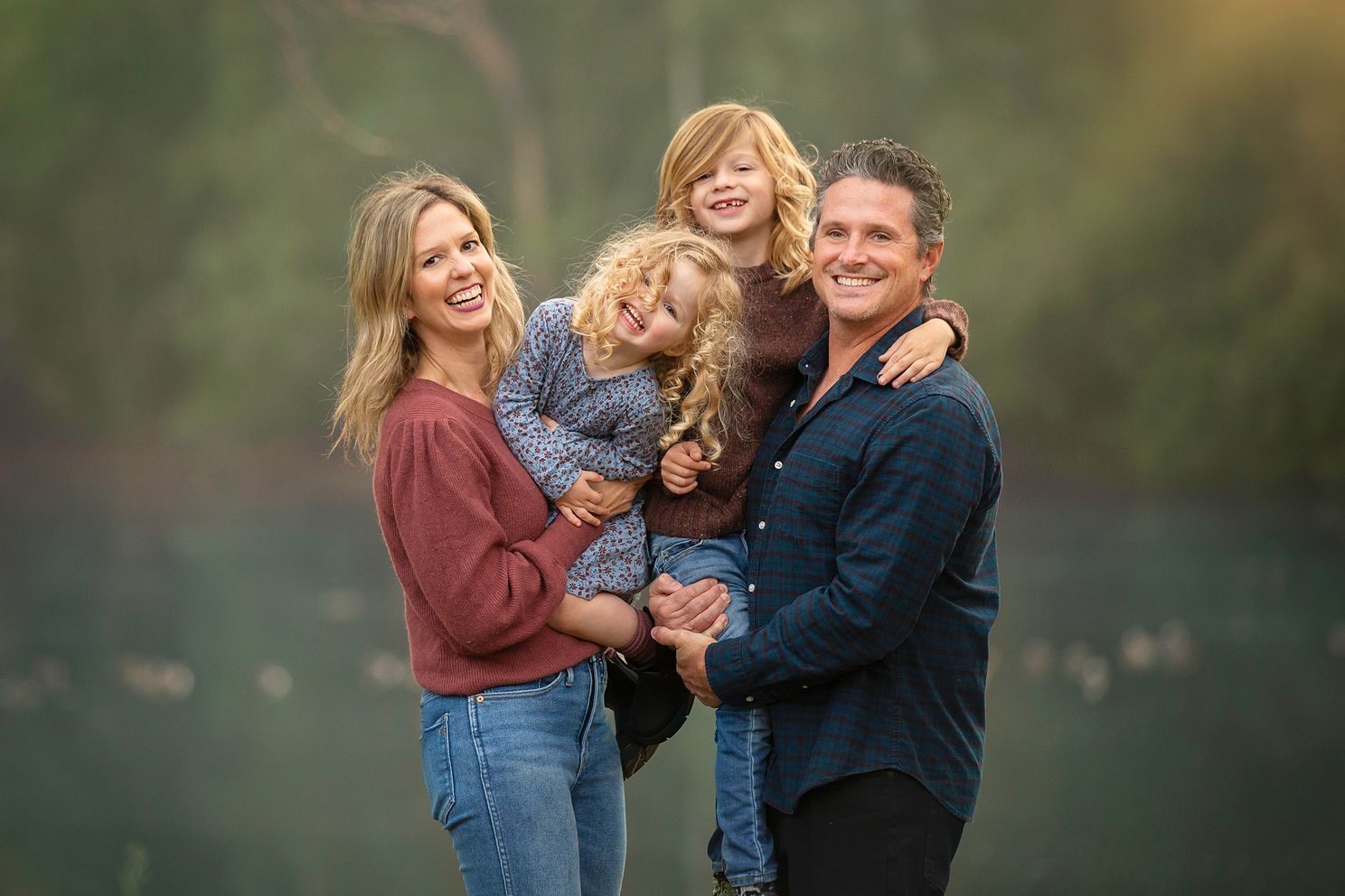 Huntington-family-laughter-photography