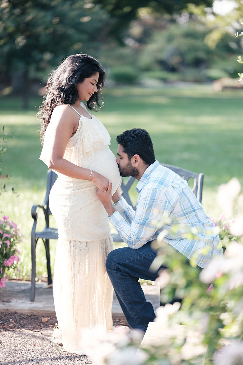 maternity session flower garden columbia missouri