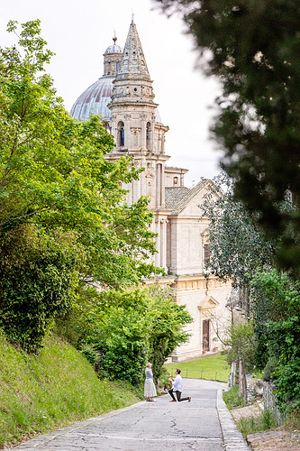 surprise proposal San Biagio Montepulciano.jpg