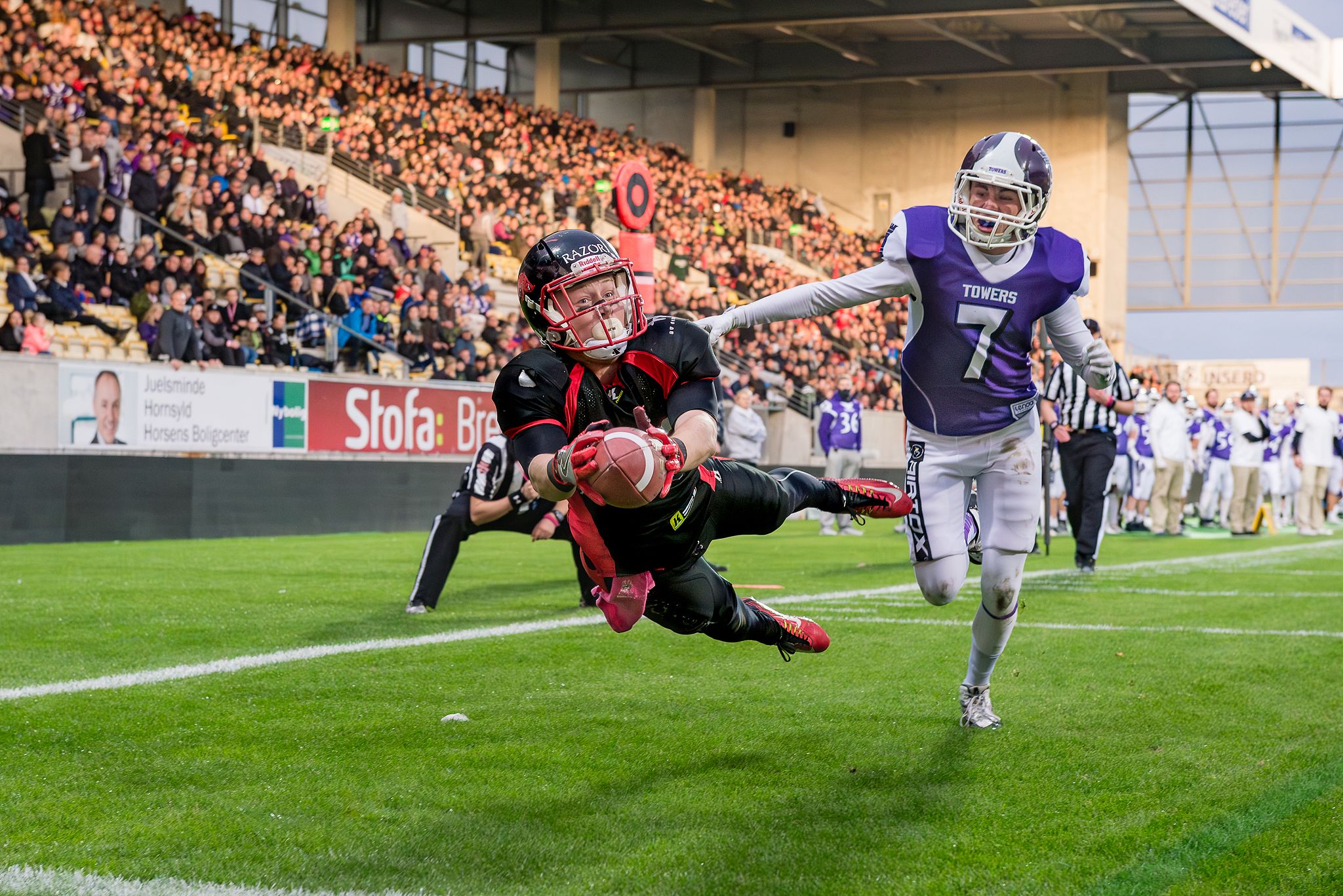 Mermaid Bowl XXVIII  TD by  Markus Stinger