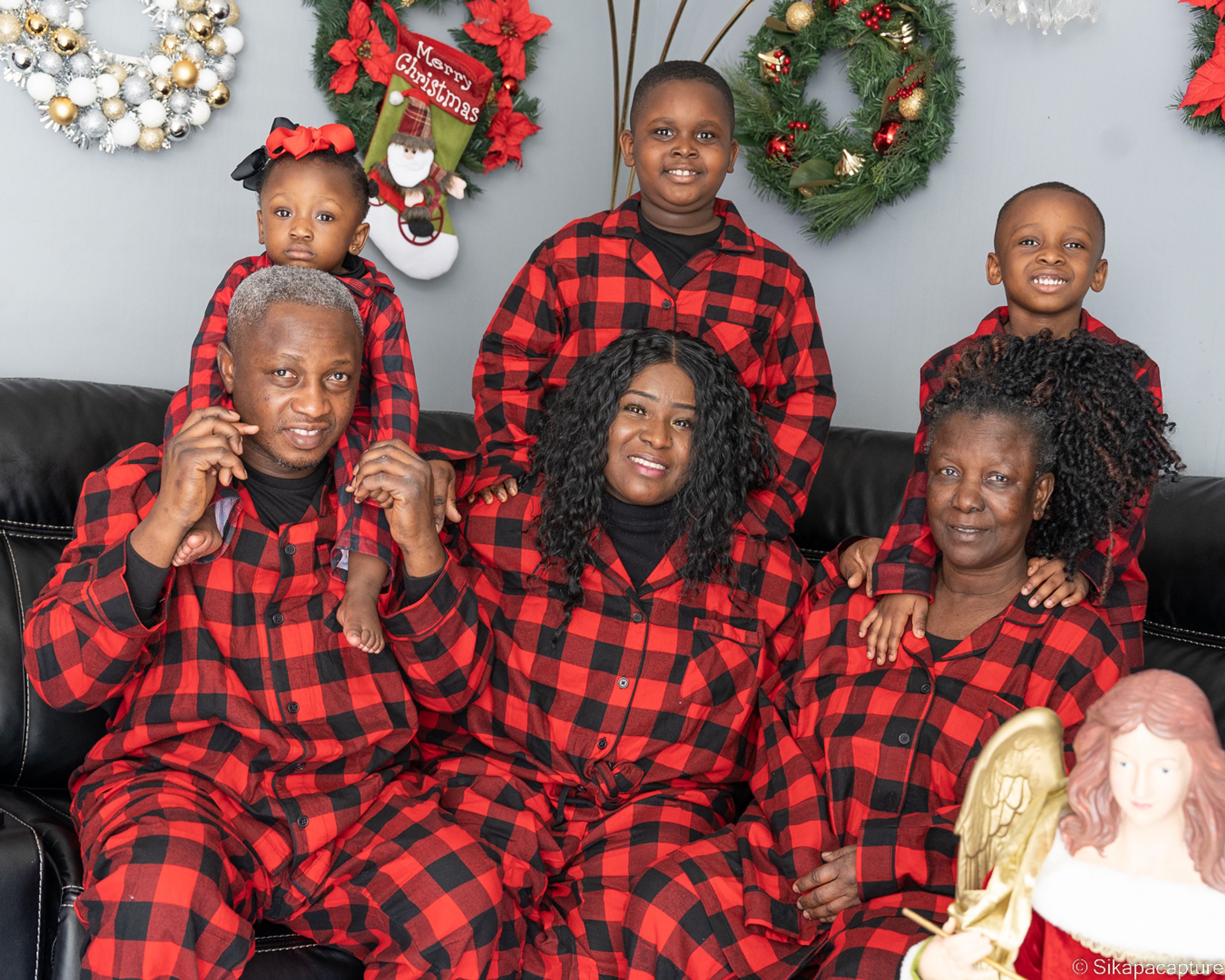 Godfred Family Christmas-14.jpg