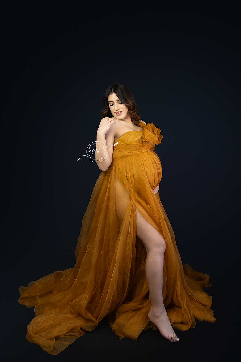 Melbourne Maternity Photographer based in Point Cook