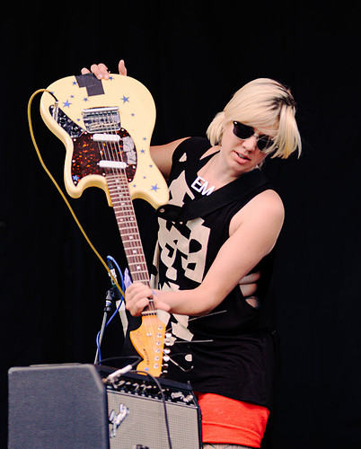 Concert photography by Akron OH music photographer Mara Robinson