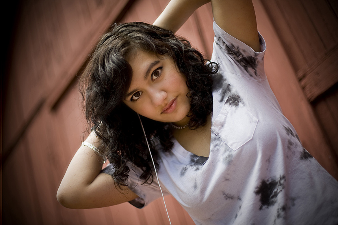 Auzin Ahmadi Seniorish Photo