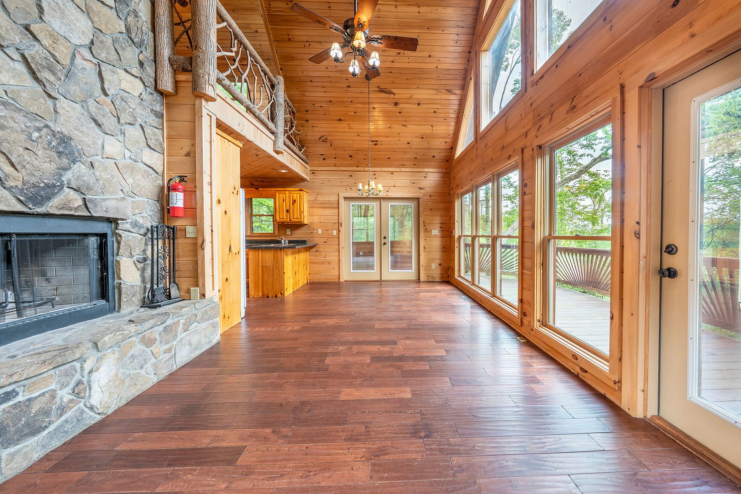 A7408034-HDR_Optimizer.jpg