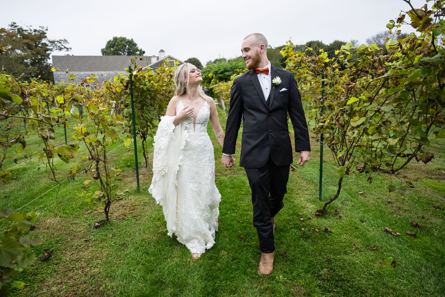 bride and groom walking posejpg