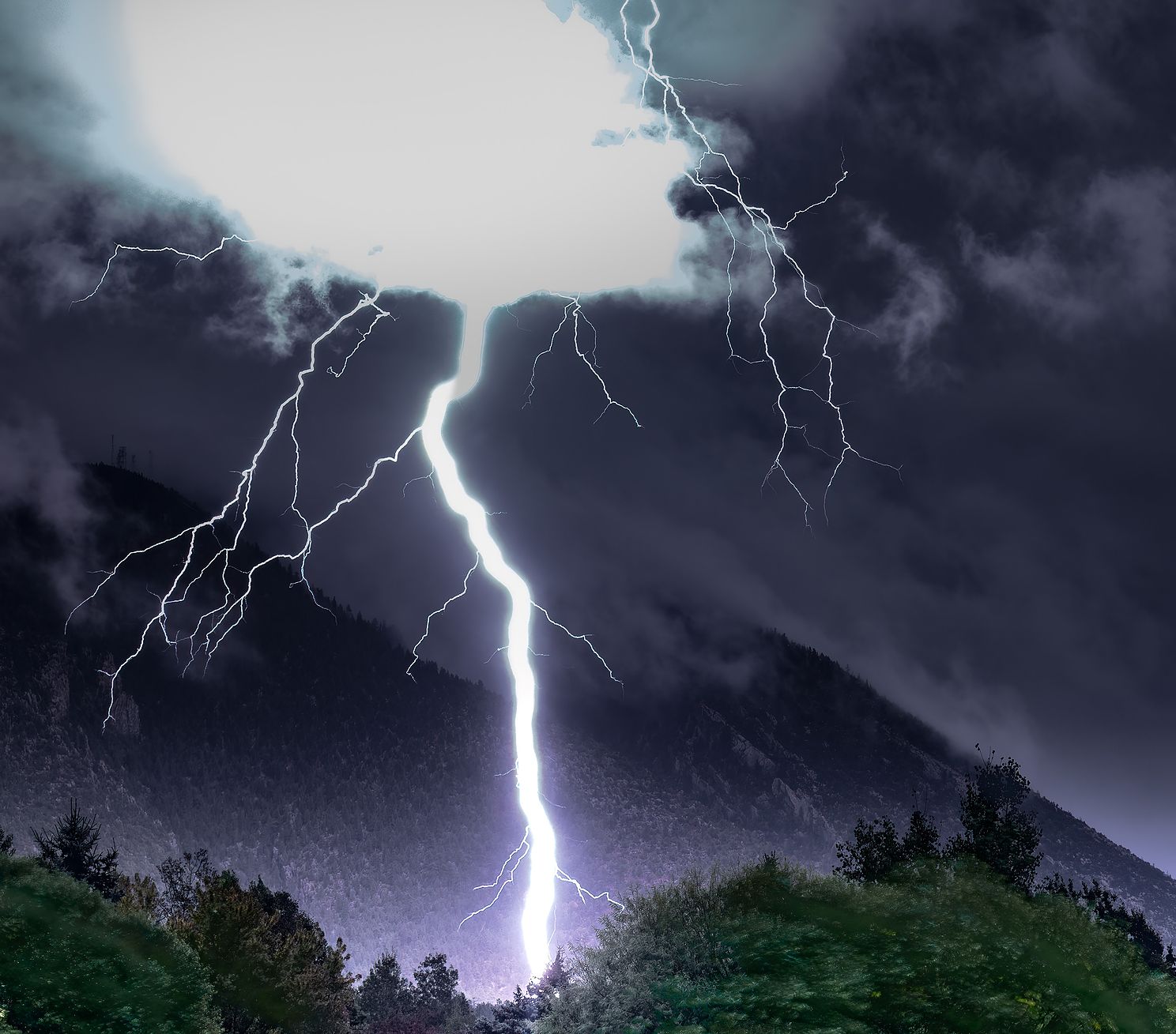 lightning-strikes-elden-wilcephotos-pa187301.jpg