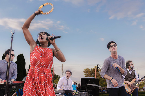 Mara Robinson's music concert photography featuring Fitz and the