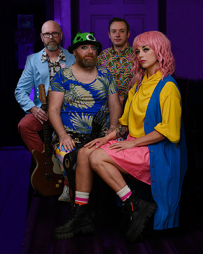 Music portrait photography by Akron OH photographer Mara Robinso