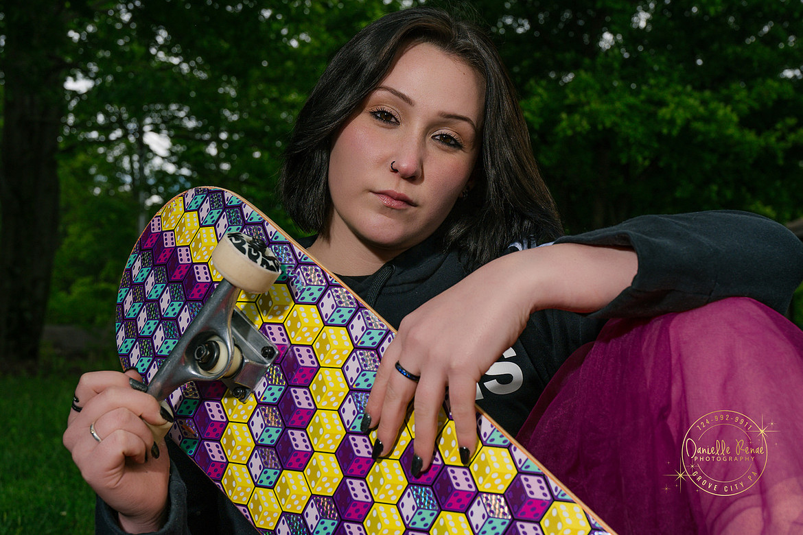 creative college grad portraits in grove city pa. creative portrait ideas