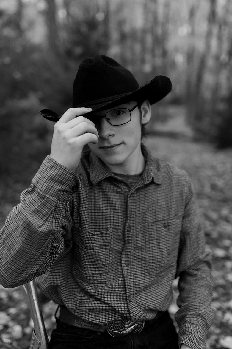 Grove City PA Senior Portrait Photographer 1
