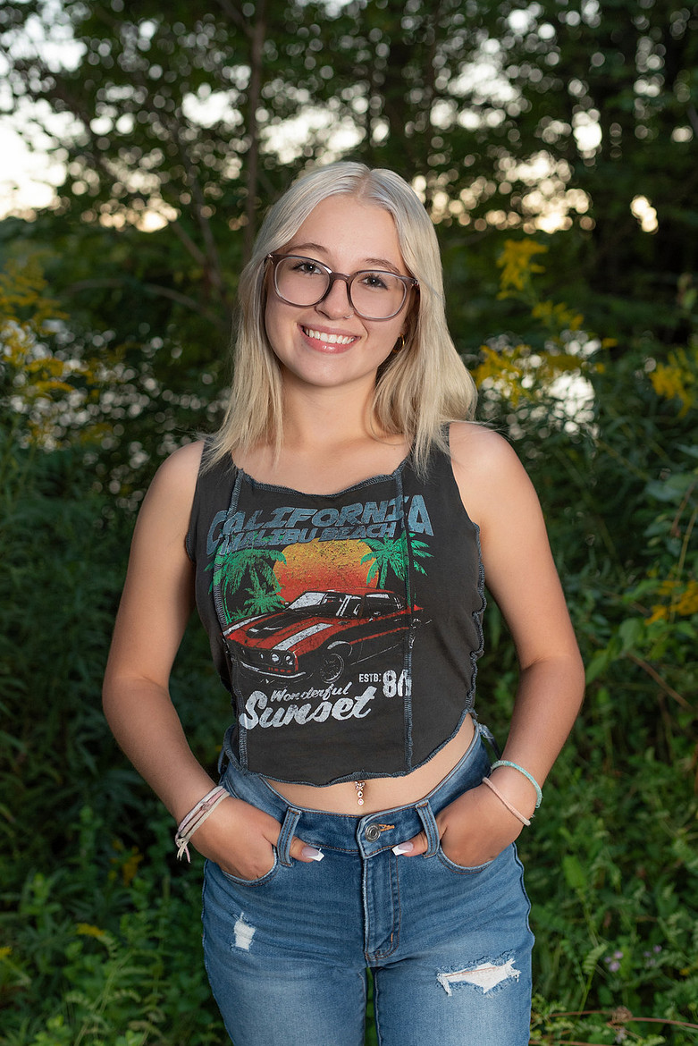 Senior photoshoot Senior pictures Senior photos