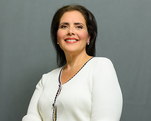 Head Shot-Ileana Robinson-20241029_012.jpg