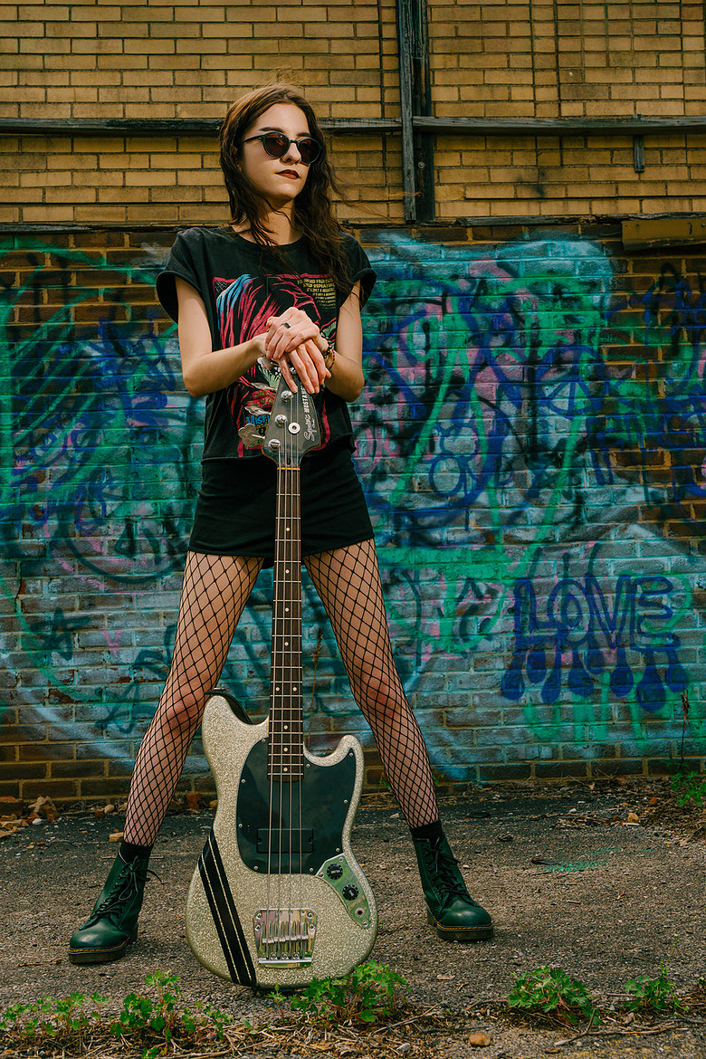 creative portraits ideas, ideas for women's photo shoot, band member photo ideas in Grove City PA