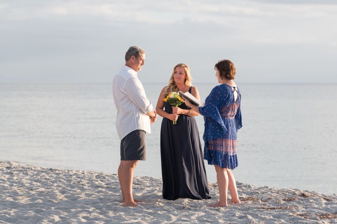 Englewood-beach-elopement.jpg