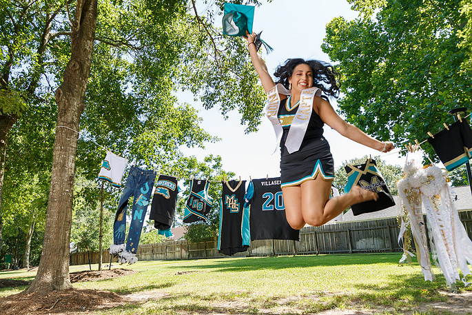 Senior Cap n Gown Jennifer V Houston G Photography Arlington TX 518.jpg