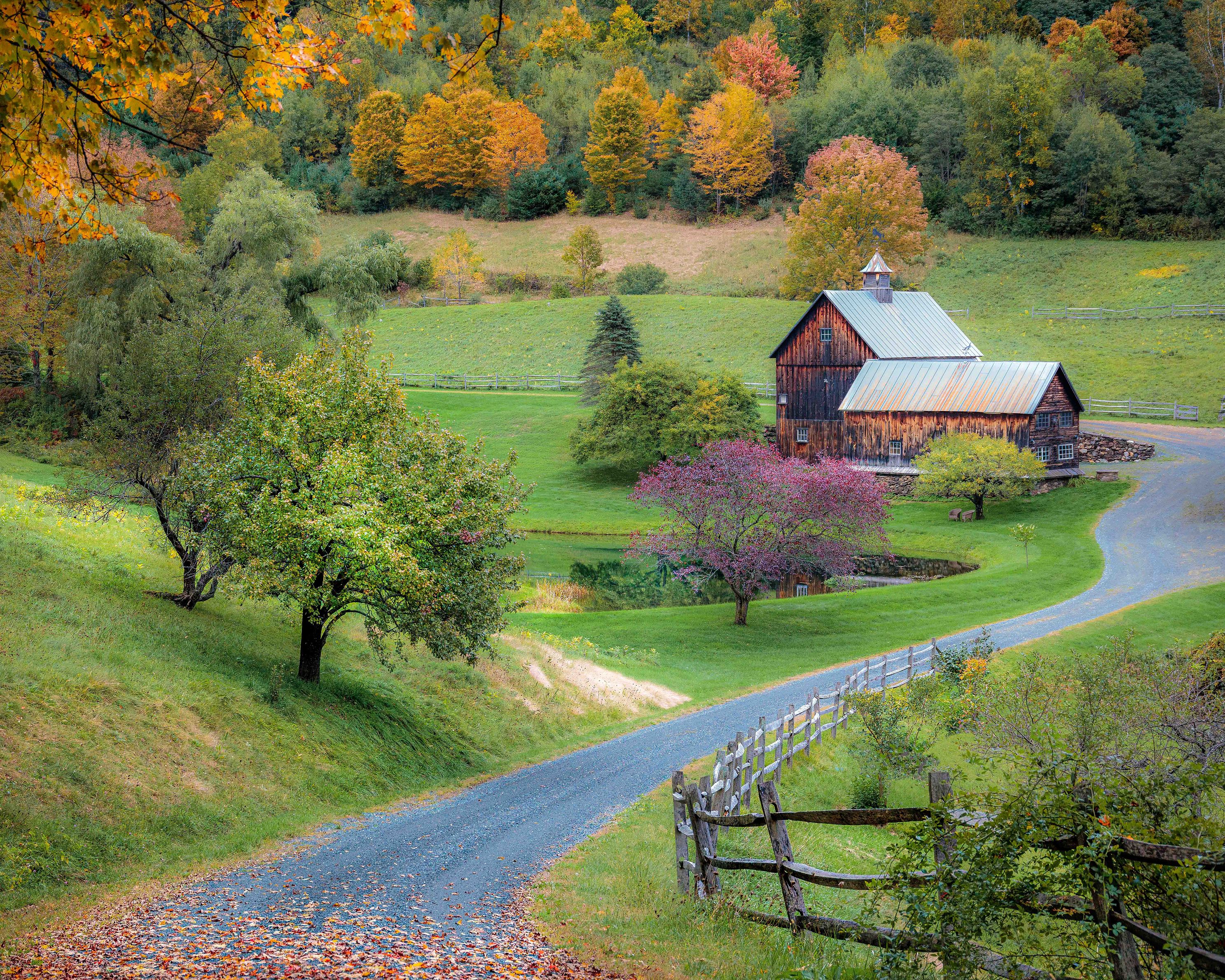 Autumn Farmhouse, Vermont, landscape photo art, Truby, fall colors,