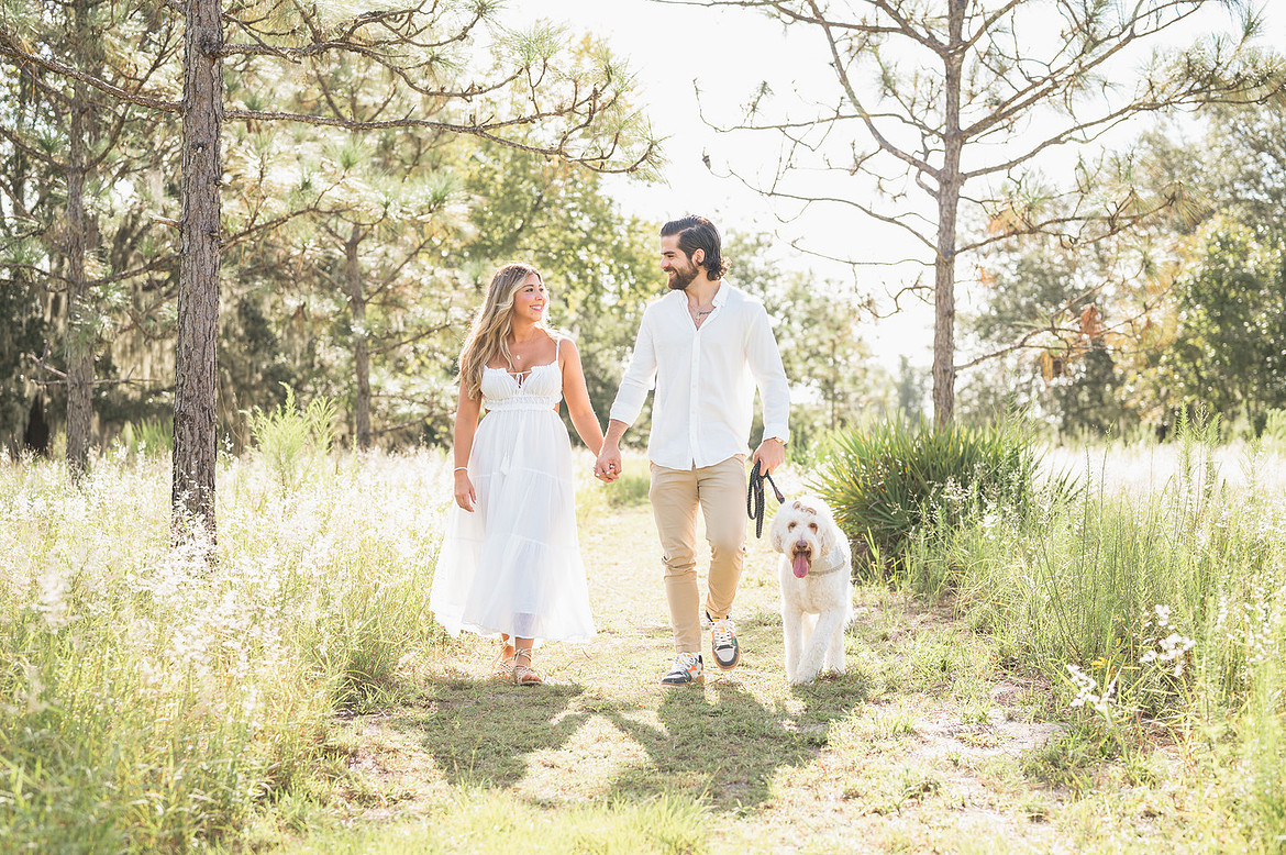 family photo session in Lake Louisa, Orlando. Orlando Pet photography. Orlando dog photography