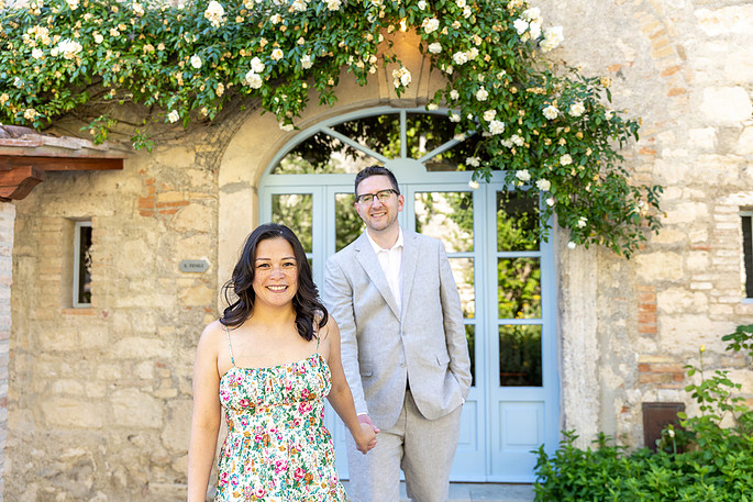 Stephanie_Couple_Borgo Pignano-28.jpg