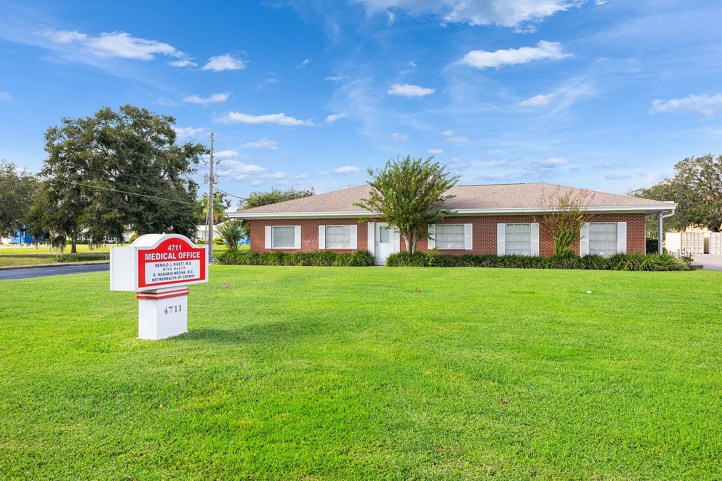 Commercial Real Estate - Exterior medical office building.