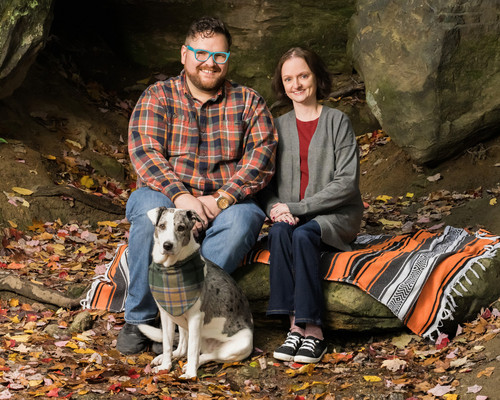 Family portrait photography by Mara Robinson in Cuyahoga Falls OH