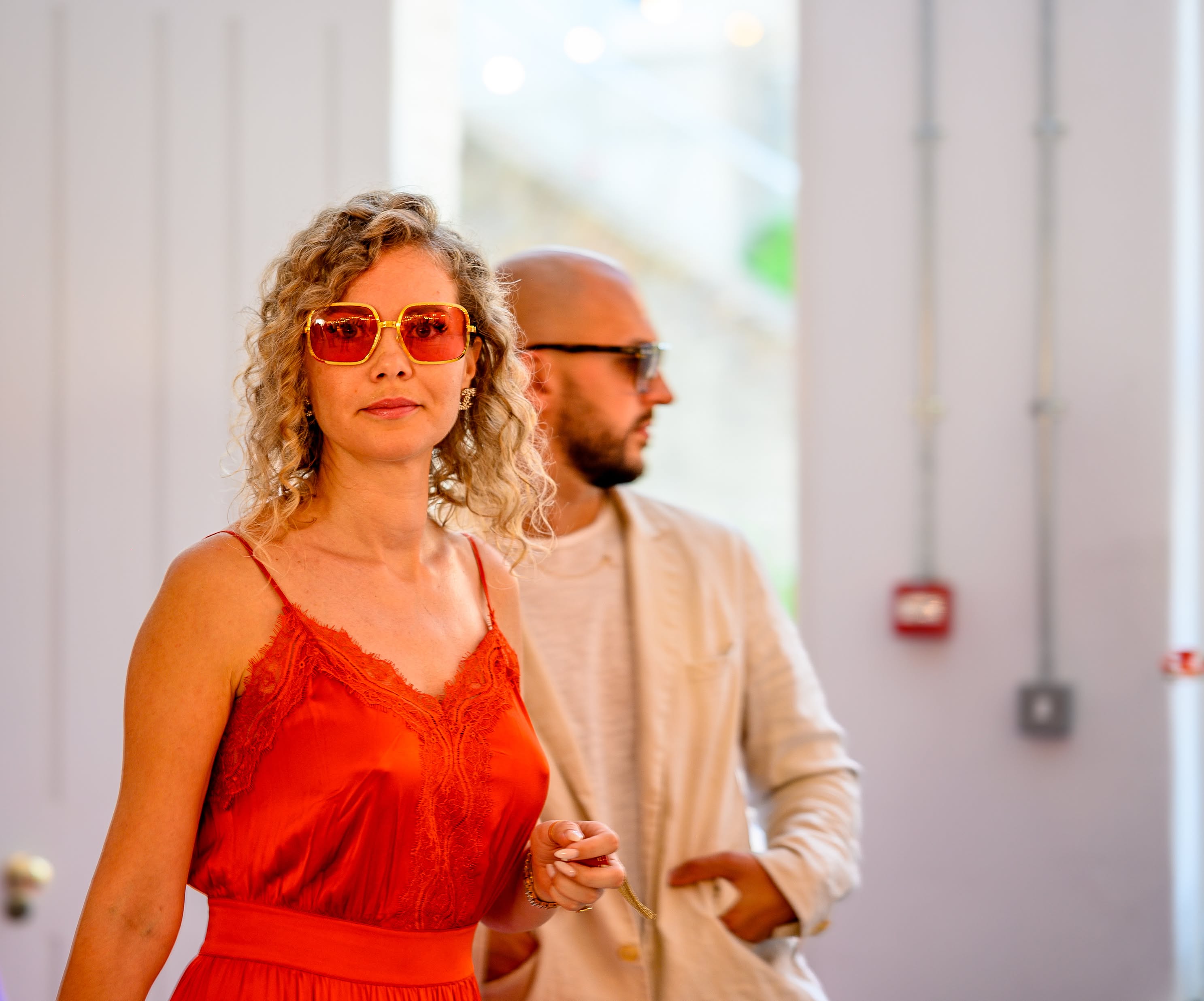Couple at the gallery