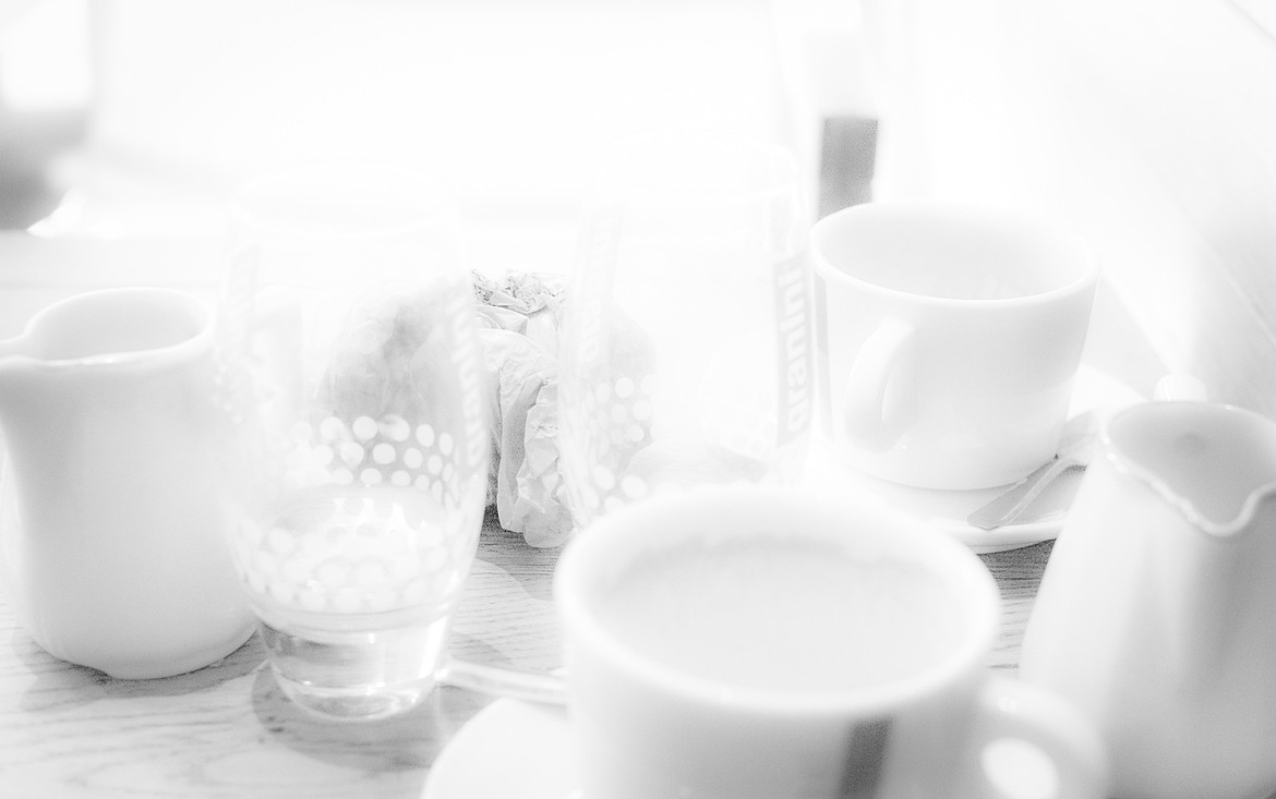 cafelatbrightwhitejpg