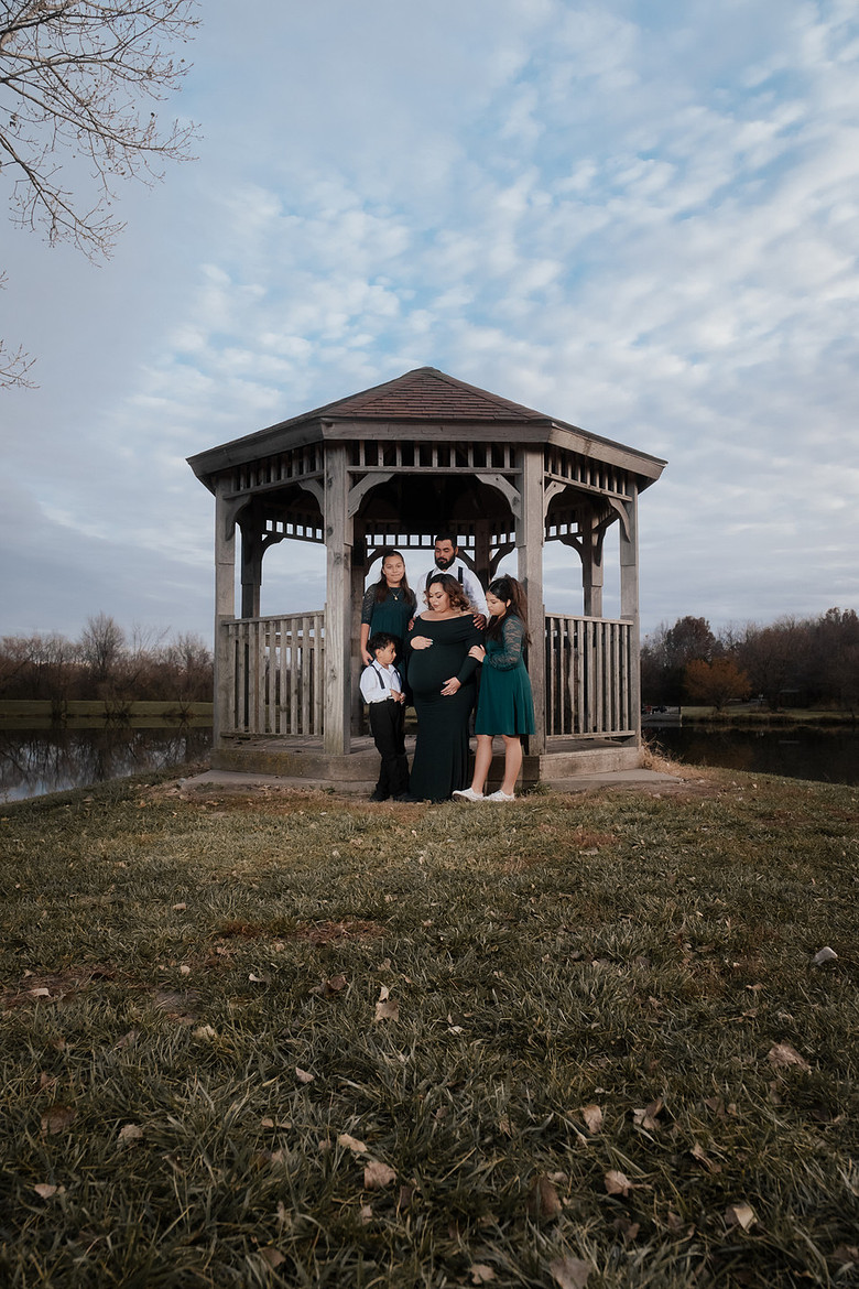 outdoor maternity photo sedalia missouri