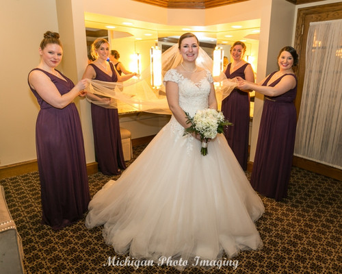 Bride with Bridemaids